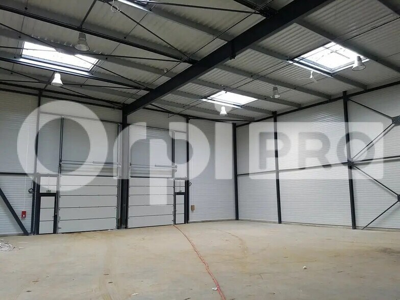 Flex in Villebon-sur-Yvette for sale - Building Photo - Image 2 of 5