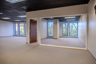 150 E Ponce de Leon Ave, Decatur, GA for lease Interior Photo- Image 2 of 8