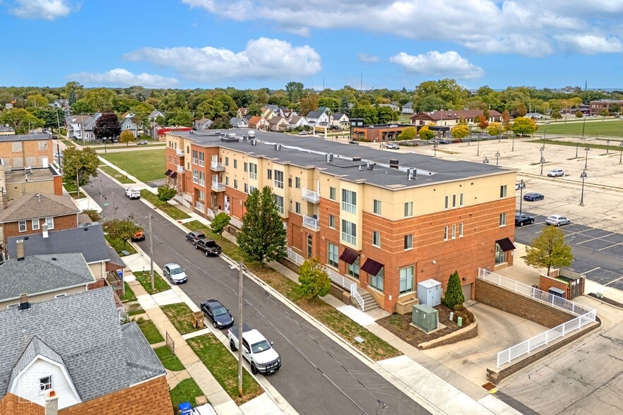 1923 63rd St, Kenosha, WI for sale - Building Photo - Image 2 of 10