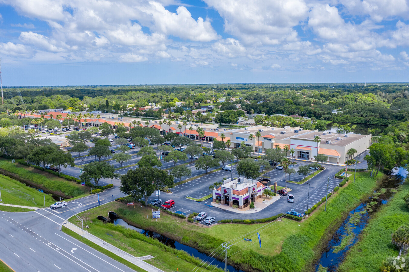 5301-5553 Fruitville Rd, Sarasota, FL 34232 - Sarasota Crossings | LoopNet