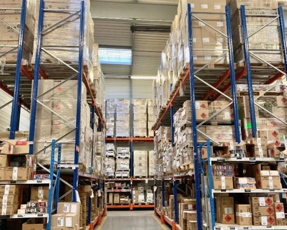 Flex in La Courneuve for lease Interior Photo- Image 1 of 6