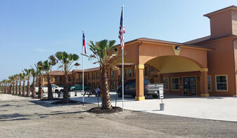 Texan Inn & Suites - Motel