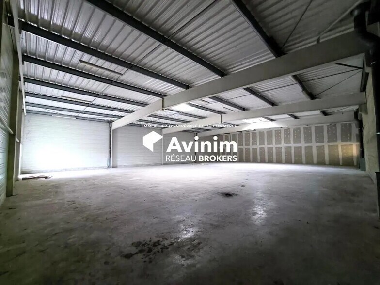 Industrial in Dadonville for lease - Building Photo - Image 2 of 3