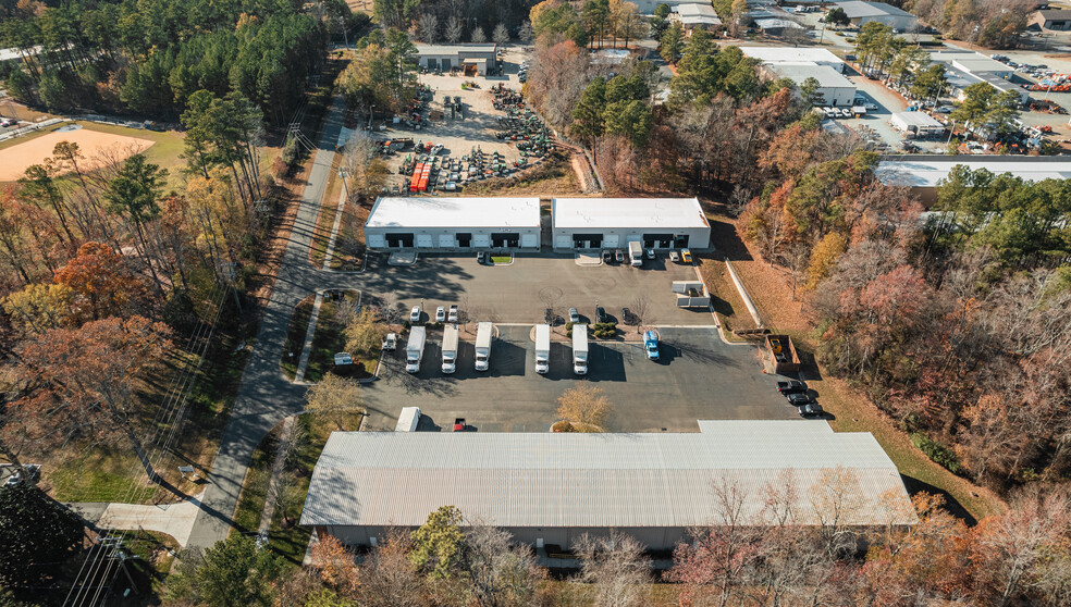 4310 Bennett Memorial Rd, Durham, NC for lease - Building Photo - Image 3 of 8