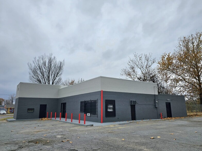 4607 E Broadway Ave, North Little Rock, AR for lease - Building Photo - Image 2 of 7