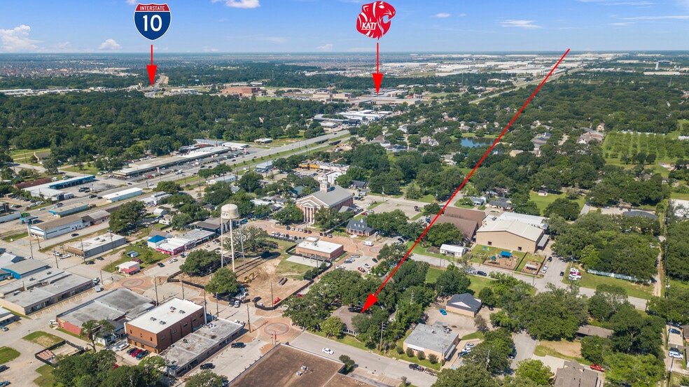 1001 Avenue B, Katy, TX for lease - Aerial - Image 3 of 9