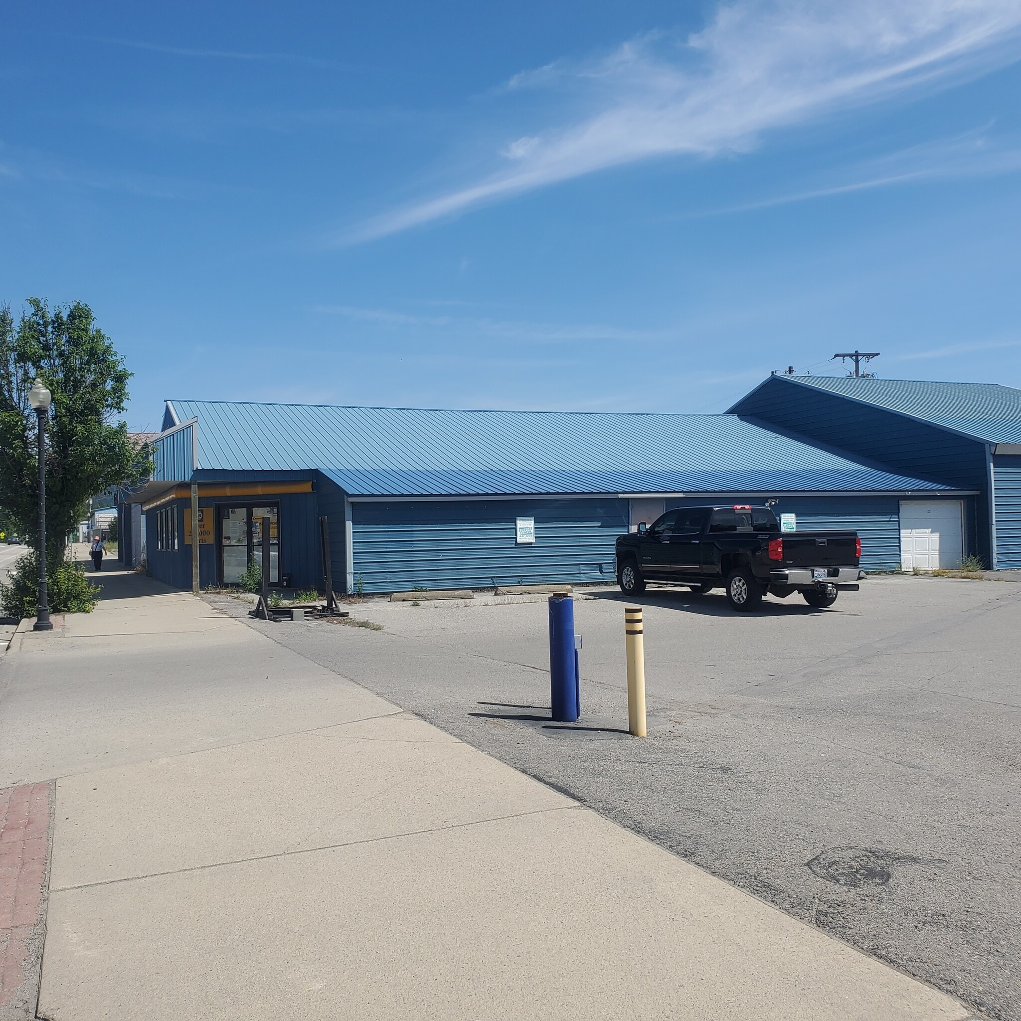 300 S Union Ave, Newport, WA for lease Building Photo- Image 1 of 4