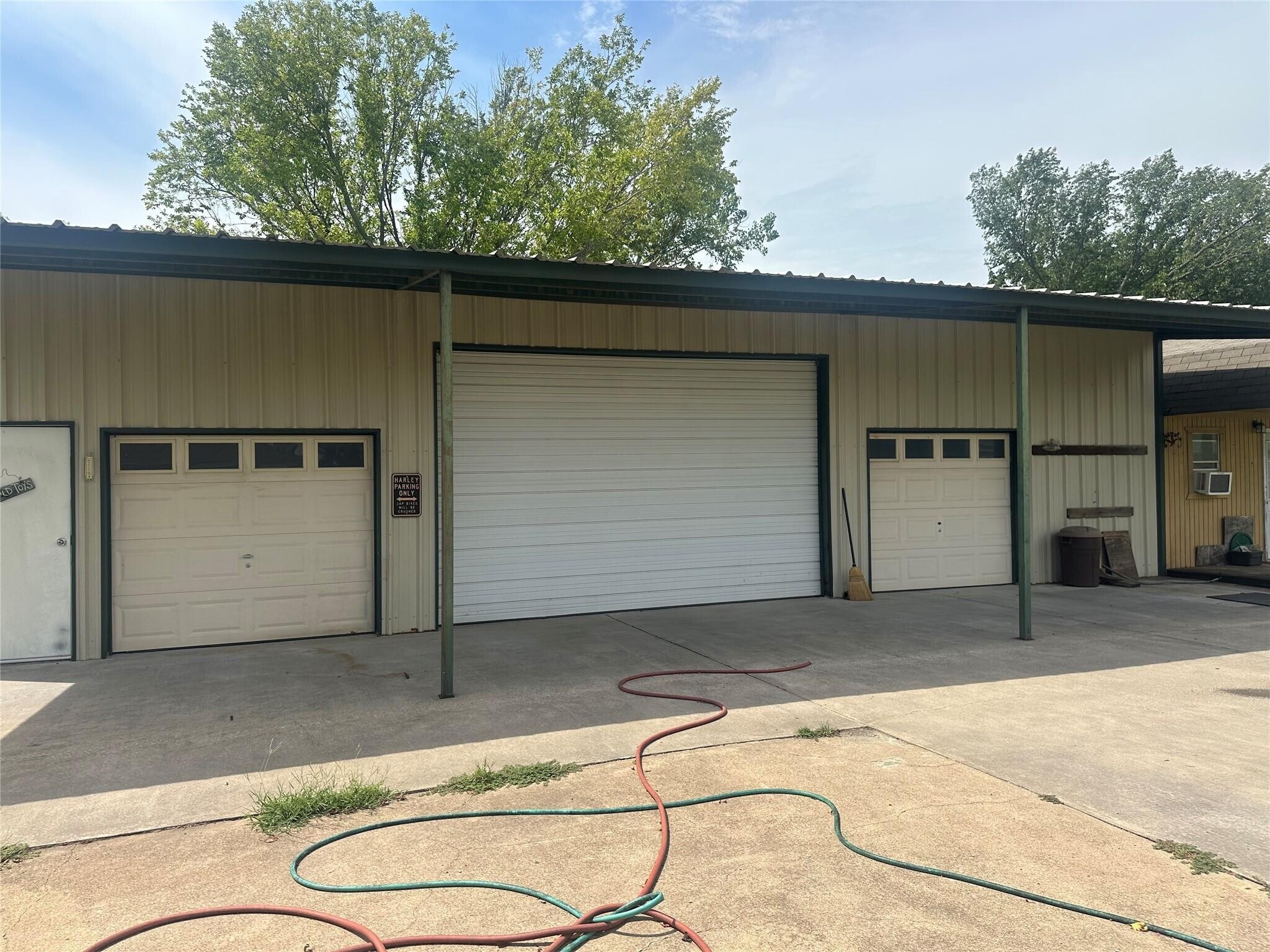 12869 FM 1385, Pilot Point, TX for lease Primary Photo- Image 1 of 18