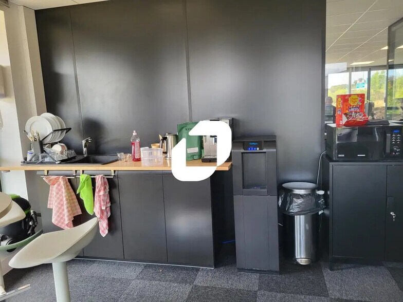 Office in Lezennes for lease - Interior Photo - Image 3 of 7