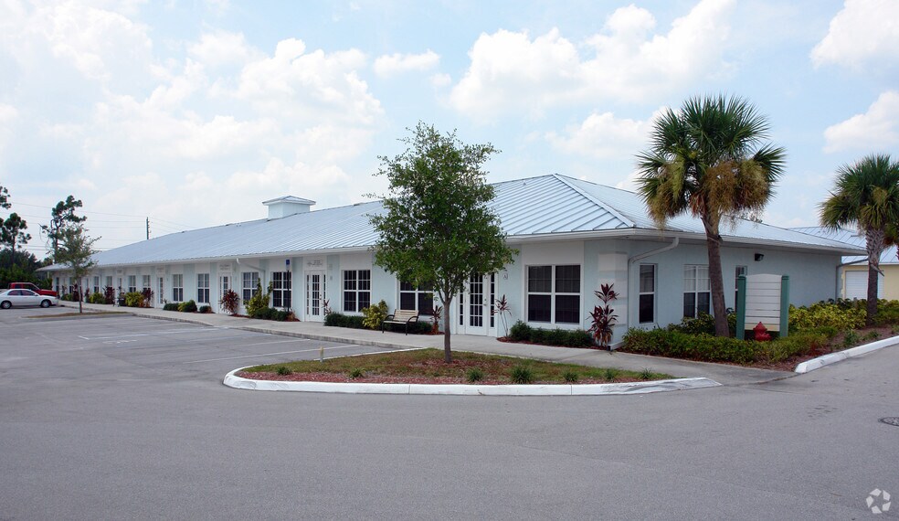 735 Commerce Center Dr, Sebastian, FL for sale - Building Photo - Image 1 of 1