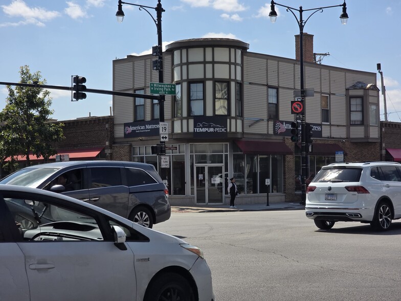 4801-4821 W Irving Park Rd, Chicago, IL for lease - Building Photo - Image 2 of 27