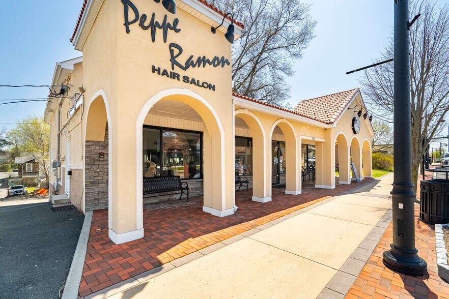 100 S Main St, New City, NY for lease - Building Photo - Image 2 of 21