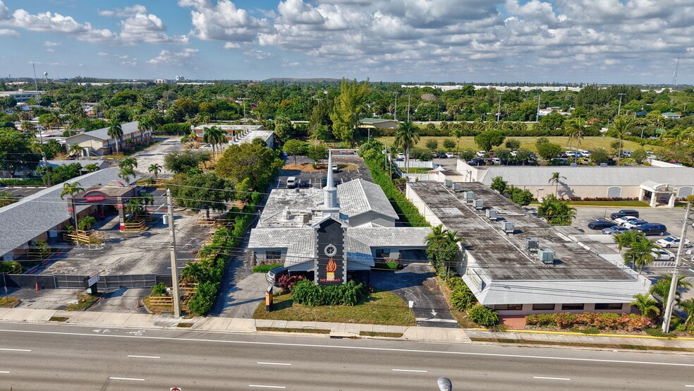 4213 N Federal Hwy, Pompano Beach, FL for sale - Building Photo - Image 3 of 22
