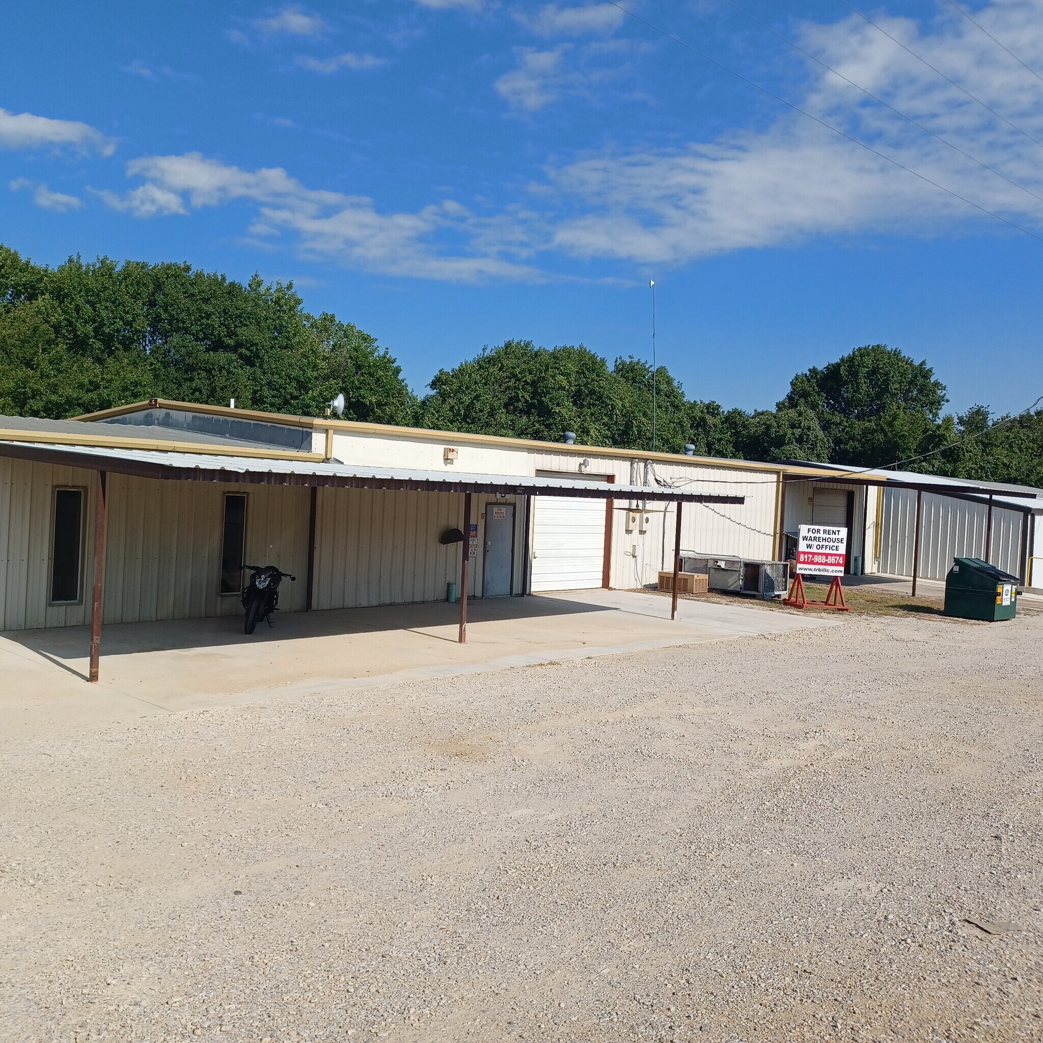 2016 Greg St, Azle, TX for sale Primary Photo- Image 1 of 1