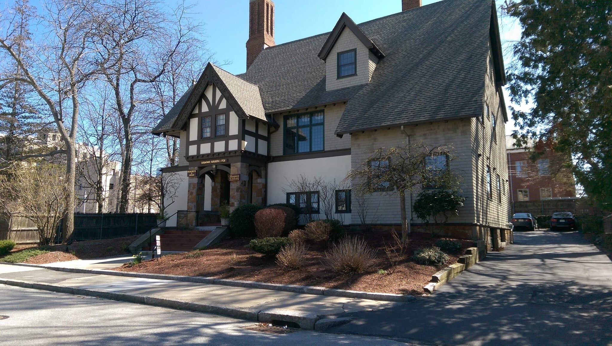 19 Cedar St, Worcester, MA for sale Primary Photo- Image 1 of 1