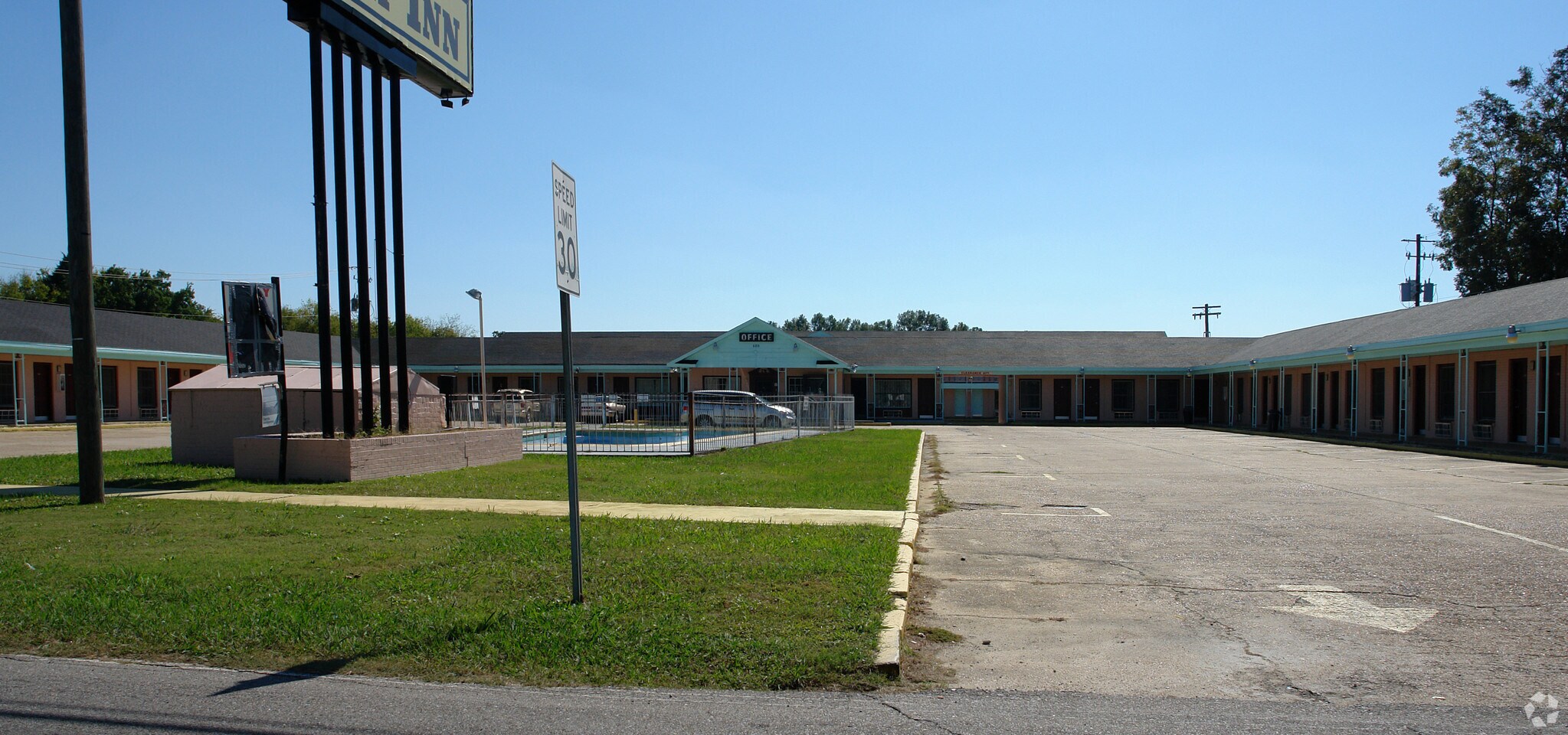 520 E South Blvd, Montgomery, AL for sale Primary Photo- Image 1 of 1