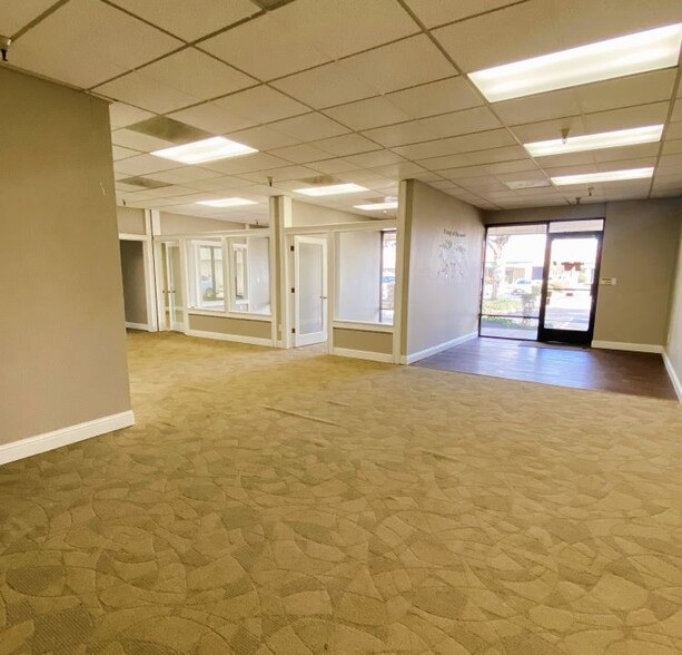 9527-9529 Folsom Blvd, Sacramento, CA for lease - Building Photo - Image 3 of 7