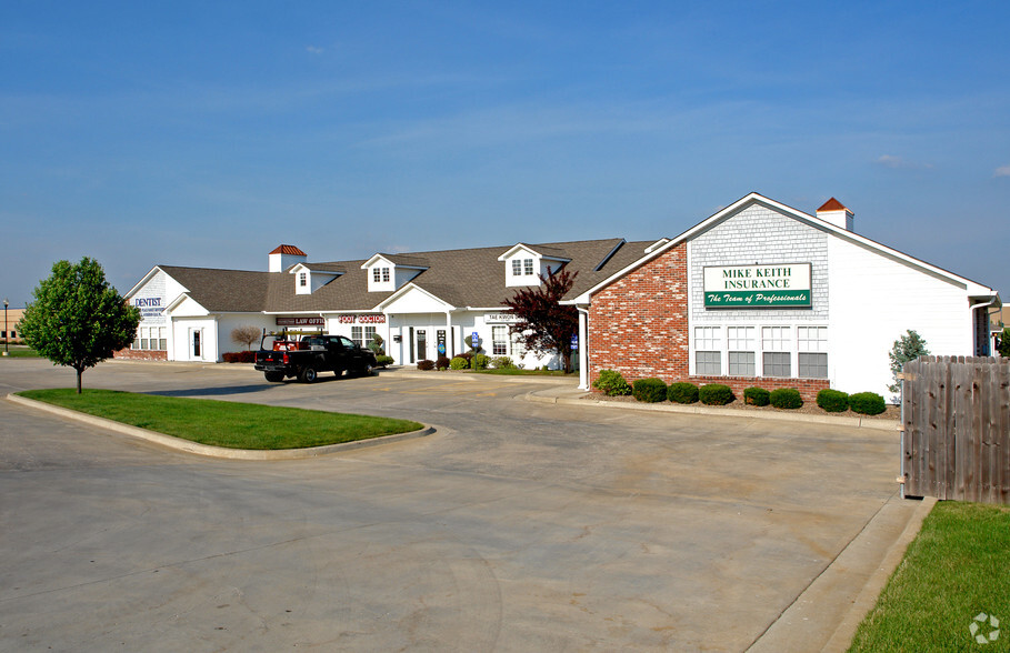 107-119 Bradford Ln, Belton, MO for lease - Building Photo - Image 2 of 8