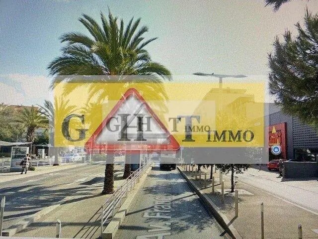 Retail in Cannes for sale - Building Photo - Image 1 of 1