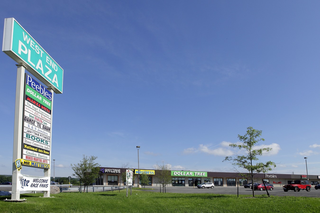 1421 Route 209, Brodheadsville, PA 18322 West End Plaza