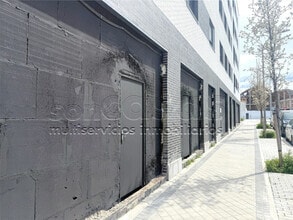 Retail in Madrid, Madrid for lease Interior Photo- Image 2 of 8