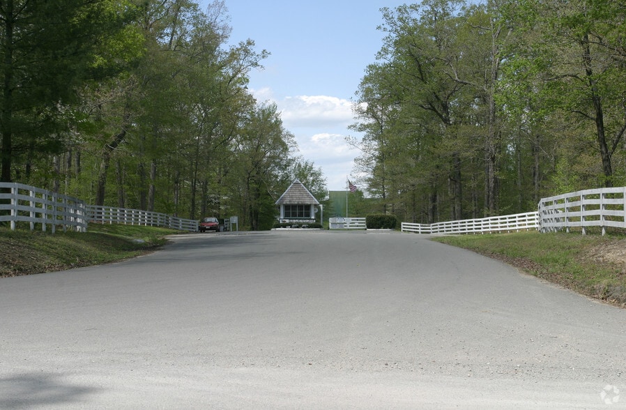 10026 Old Ridge Rd, Ashland, VA 23005