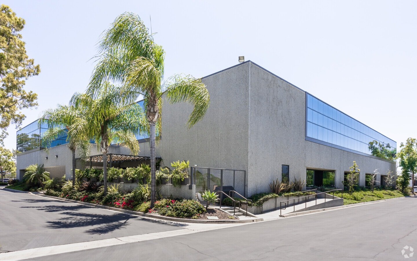 200 E Baker St, Costa Mesa, CA 92626