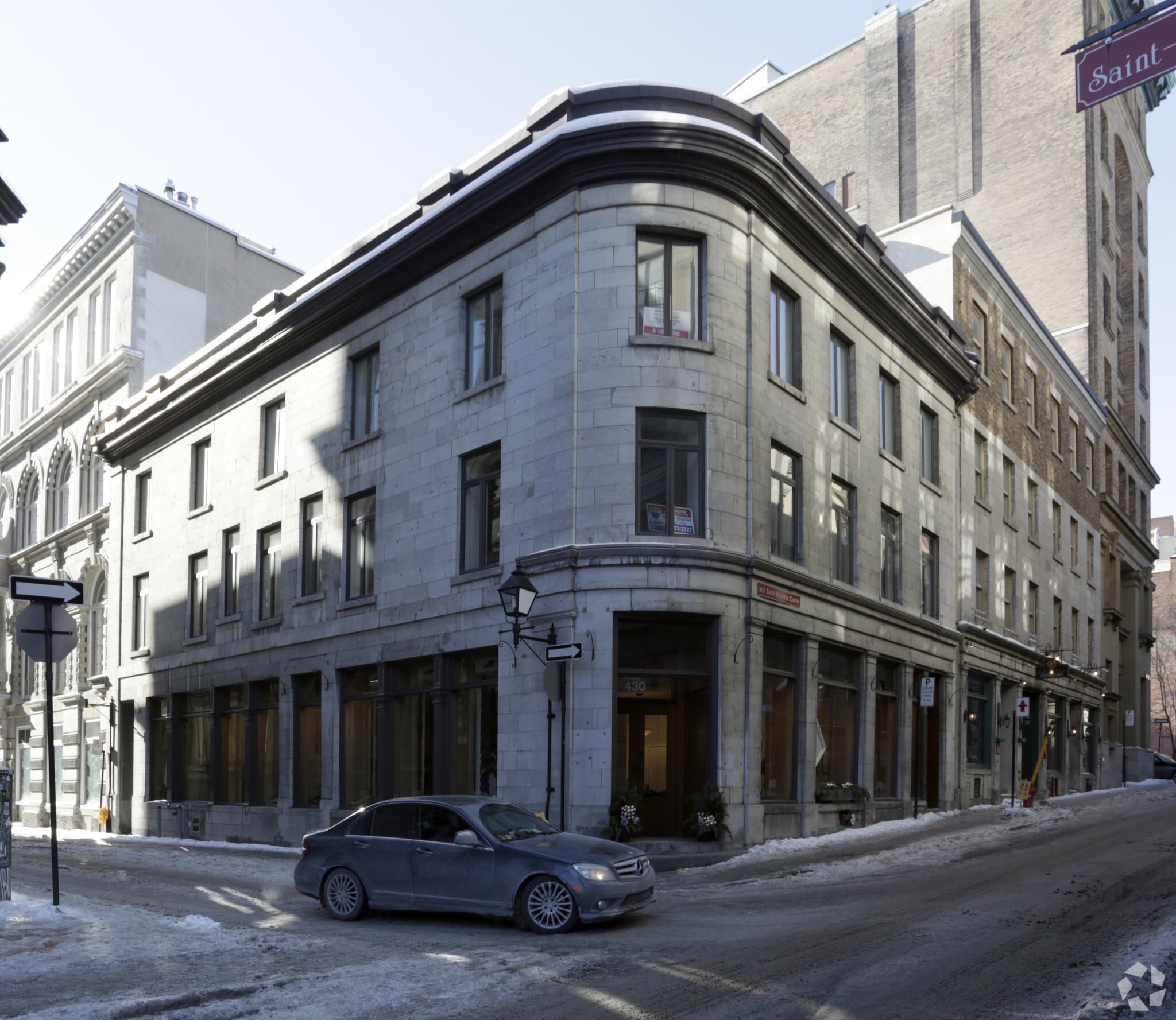 430-434 Rue Saint-François-Xavier, Montréal, QC for lease Primary Photo- Image 1 of 3