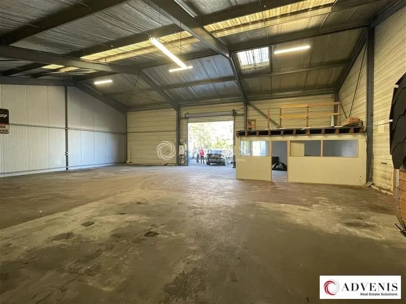 Flex in Beychac-et-Caillau for lease Interior Photo- Image 1 of 7