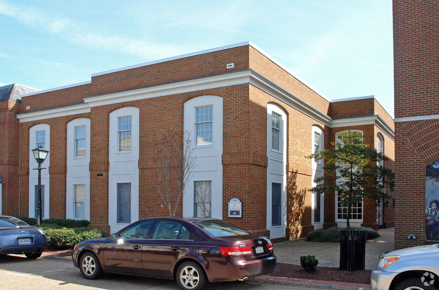 7 W Queens Way, Hampton, VA for lease - Primary Photo - Image 2 of 10