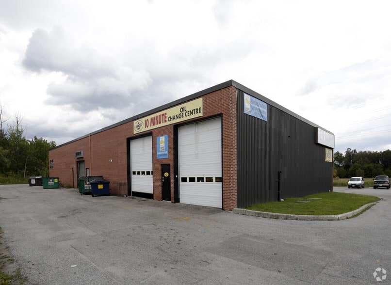 324 Memorial Ave, Orillia, ON for lease - Building Photo - Image 2 of 2