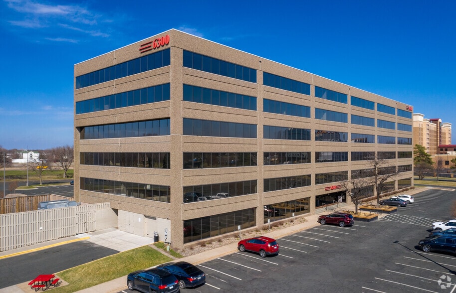 6300 Shingle Creek Pky, Brooklyn Center, MN for lease - Building Photo - Image 1 of 5