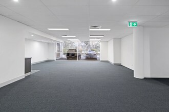 61-63 Commercial Dr, Shailer Park for lease Interior Photo- Image 1 of 9