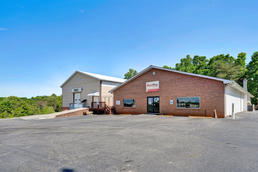2837 Scruggs Rd, Moneta, VA for lease - Building Photo - Image 1 of 22