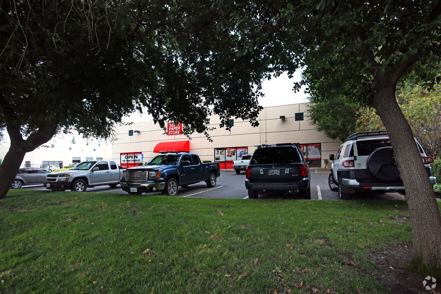 1099 Vine St, Sacramento, CA for lease - Building Photo - Image 3 of 11