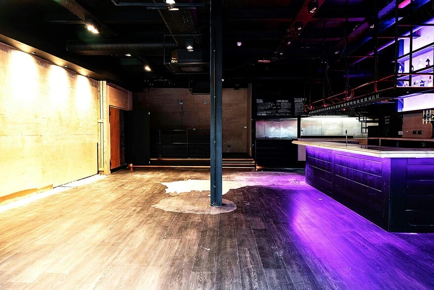 29-34 Chalk Farm Rd, London for lease - Interior Photo - Image 2 of 7