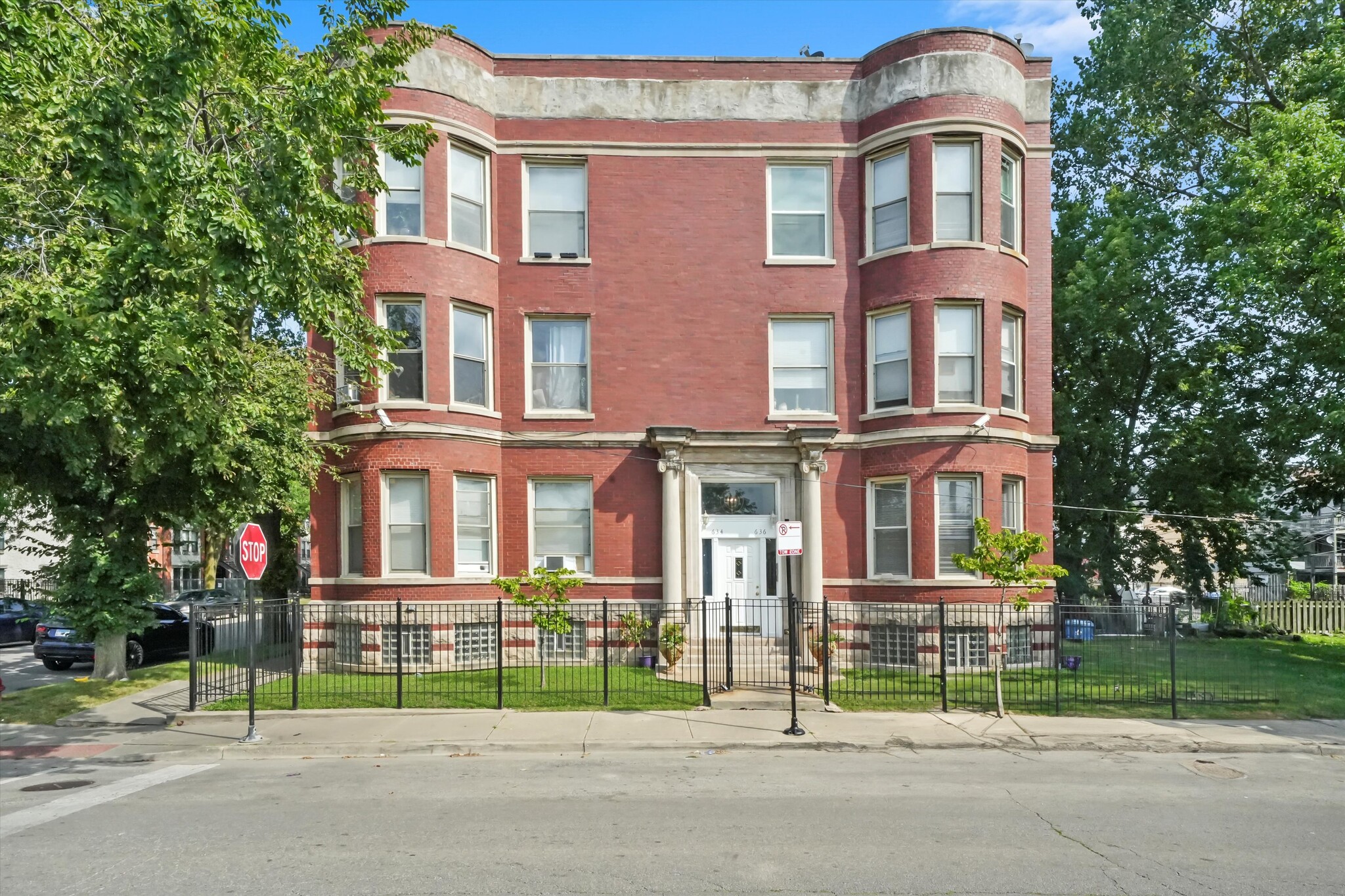 636 E 44th St, Chicago, IL for sale Building Photo- Image 1 of 26