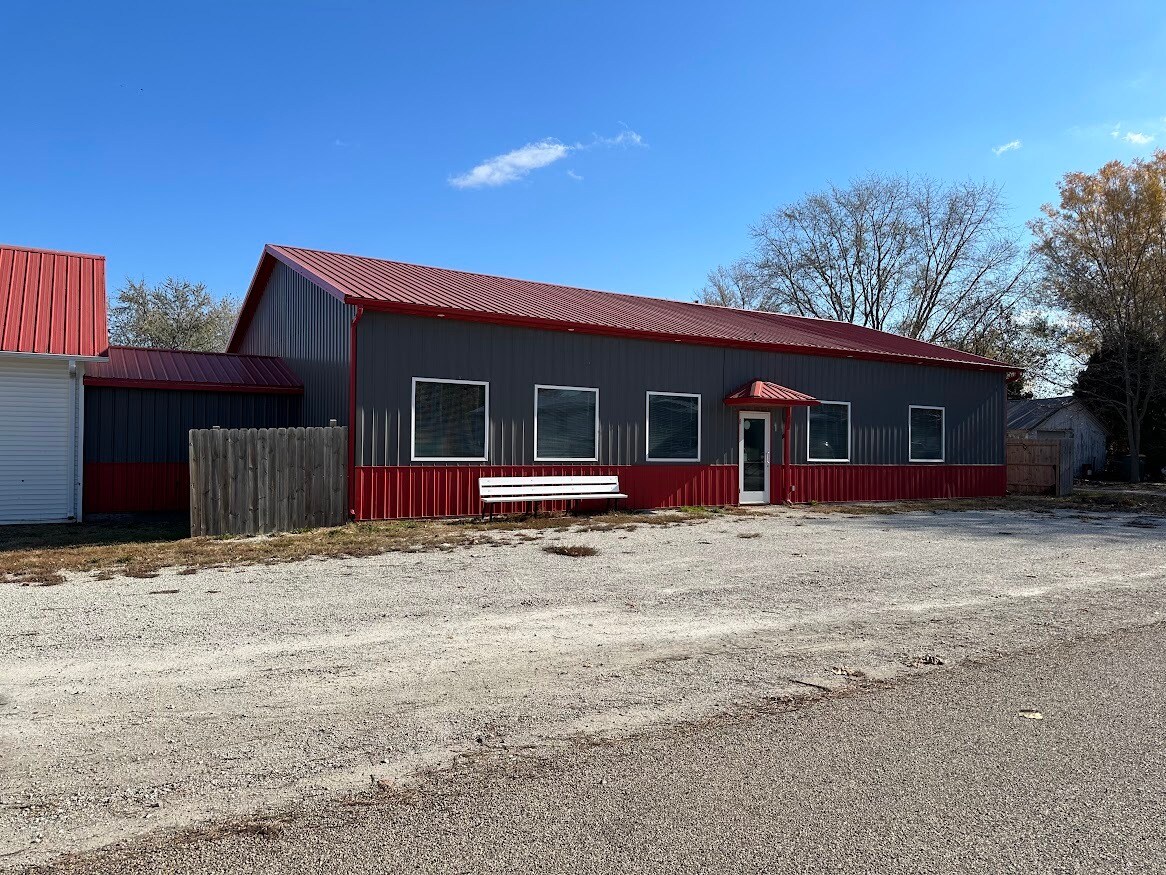 305 E Main St, Stronghurst, IL for sale Primary Photo- Image 1 of 1