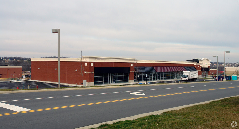 9745 Patriot Hwy, Fredericksburg, VA for lease - Building Photo - Image 3 of 8