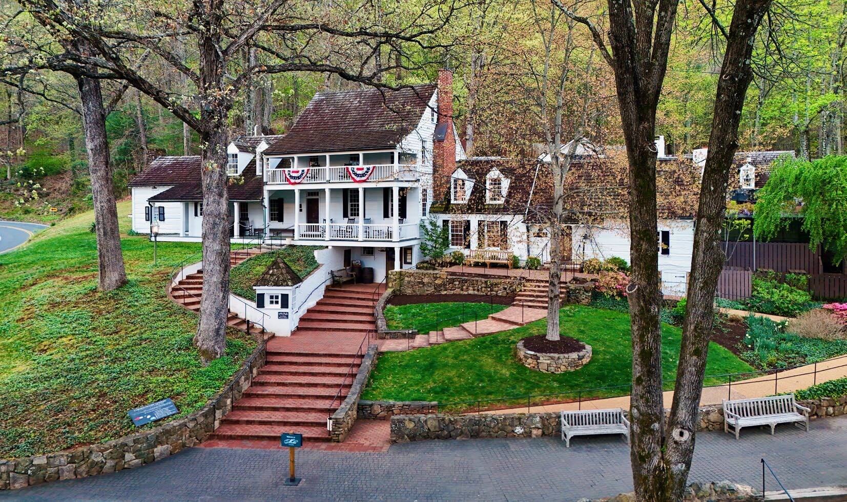 683 Thomas Jefferson Pky, Charlottesville, VA for sale Building Photo- Image 1 of 37