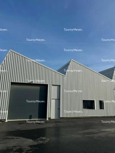 Flex in Carquefou for lease - Building Photo - Image 3 of 5