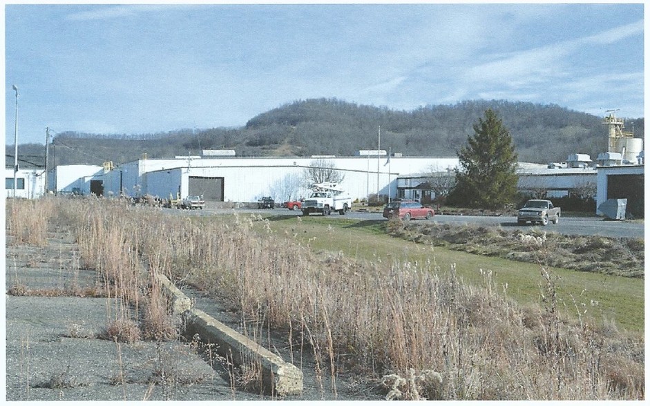 1211 Afg Rd, Bridgeport, WV for lease - Building Photo - Image 3 of 5