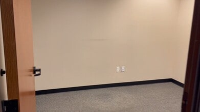 580 Decker Dr, Irving, TX for lease - Commercial Listing Video