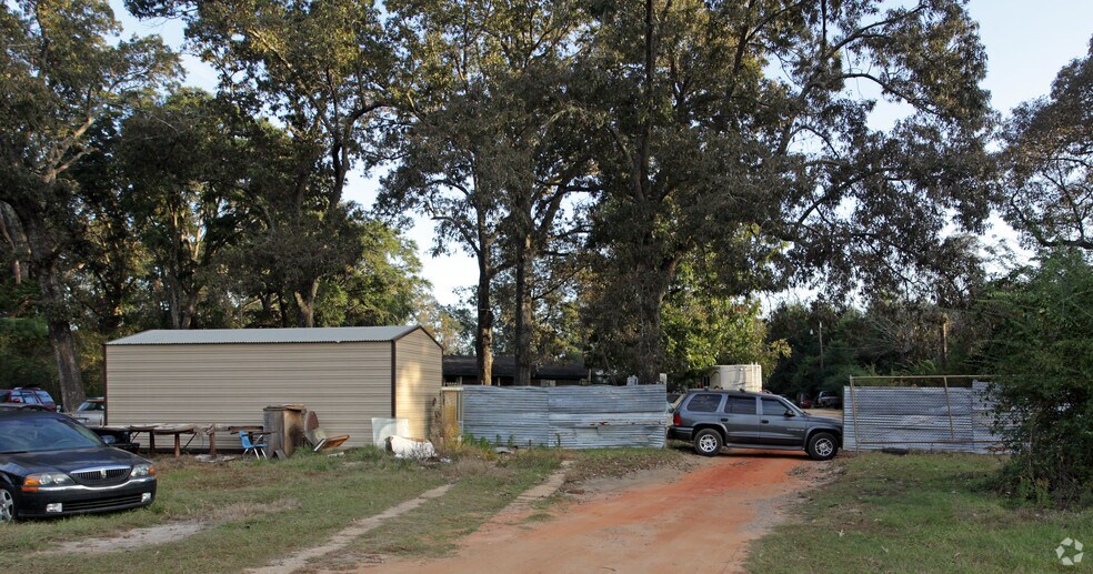 4370 Lott Rd, Eight Mile, AL 36613