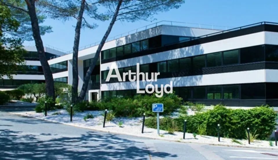 Office in Valbonne for sale - Building Photo - Image 1 of 2