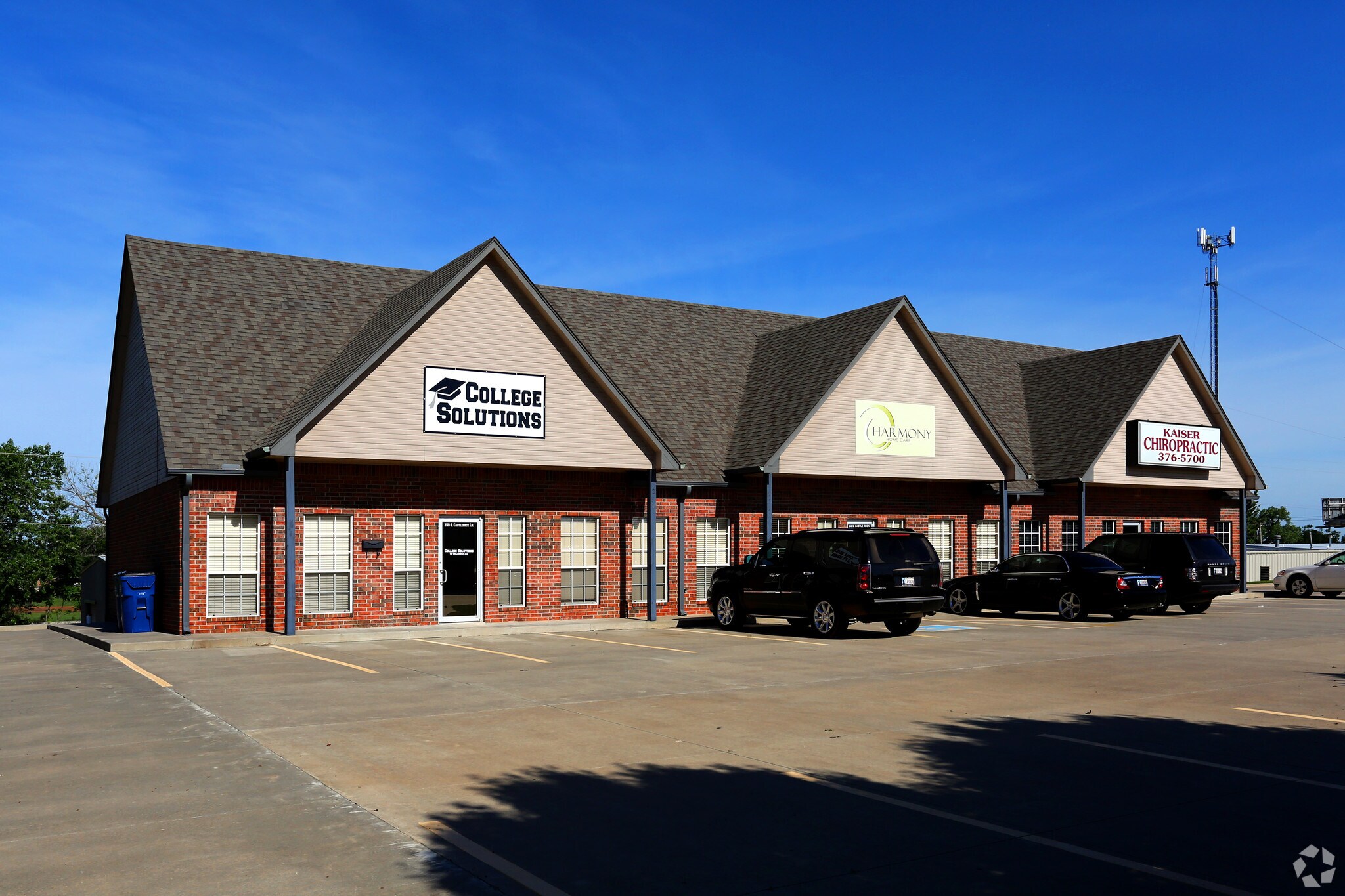 251-259 S Castle Rock, Mustang, OK for sale Primary Photo- Image 1 of 1