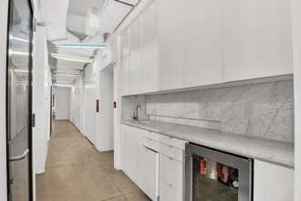 58 W 40th St, New York, NY for lease Interior Photo- Image 2 of 7