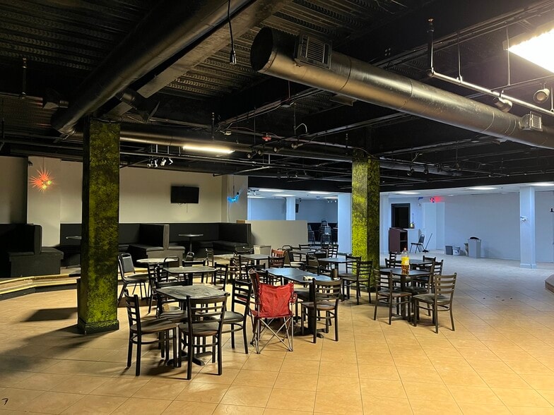 6789 Peachtree Industrial Blvd, Atlanta, GA for lease - Interior Photo - Image 1 of 9