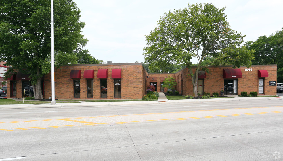 1645 S River Rd, Des Plaines, IL for lease - Building Photo - Image 3 of 41