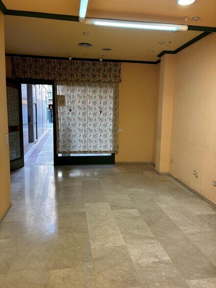 Retail in Córdoba, Córdoba for lease - Building Photo - Image 3 of 19